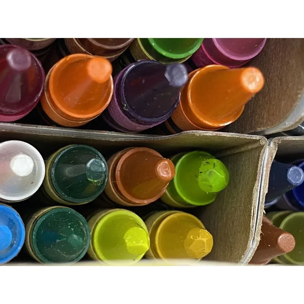 Crayola Crayons‎ 2014 Vintage Hallmark 96 Count With Sharpener Many New Variety